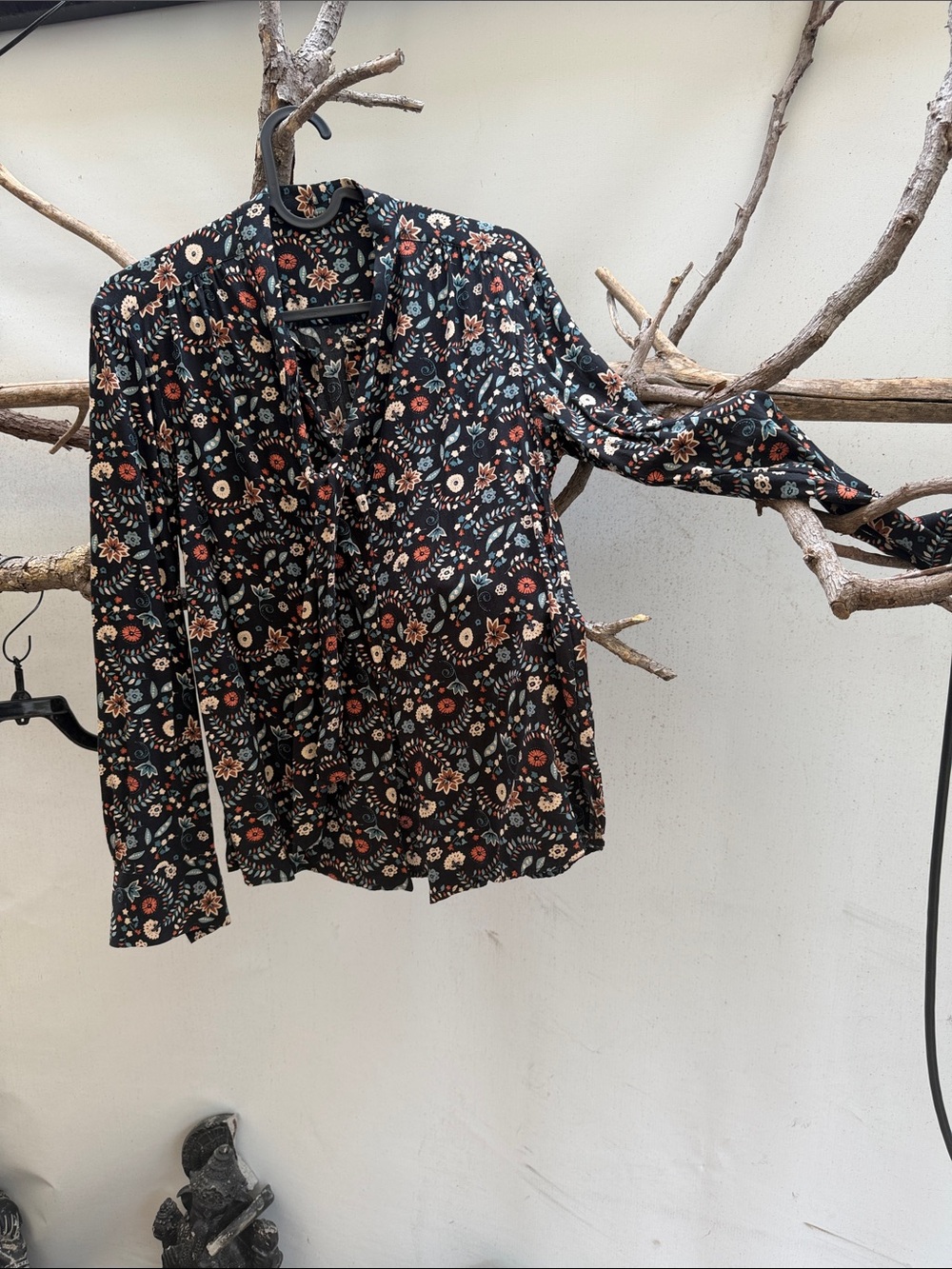 Uniqlo Black Floral Long-Sleeve Button-Up Blouse